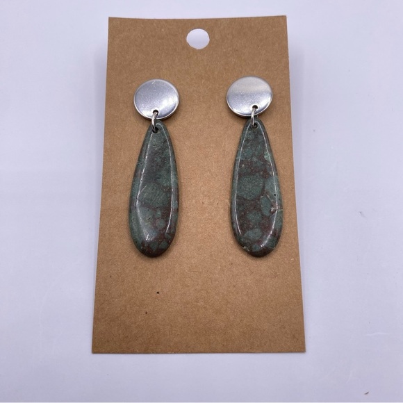 Green & Burgundy Llanite  Hanging Tear Drop Studded Disc Closure Earrings - Picture 1 of 4
